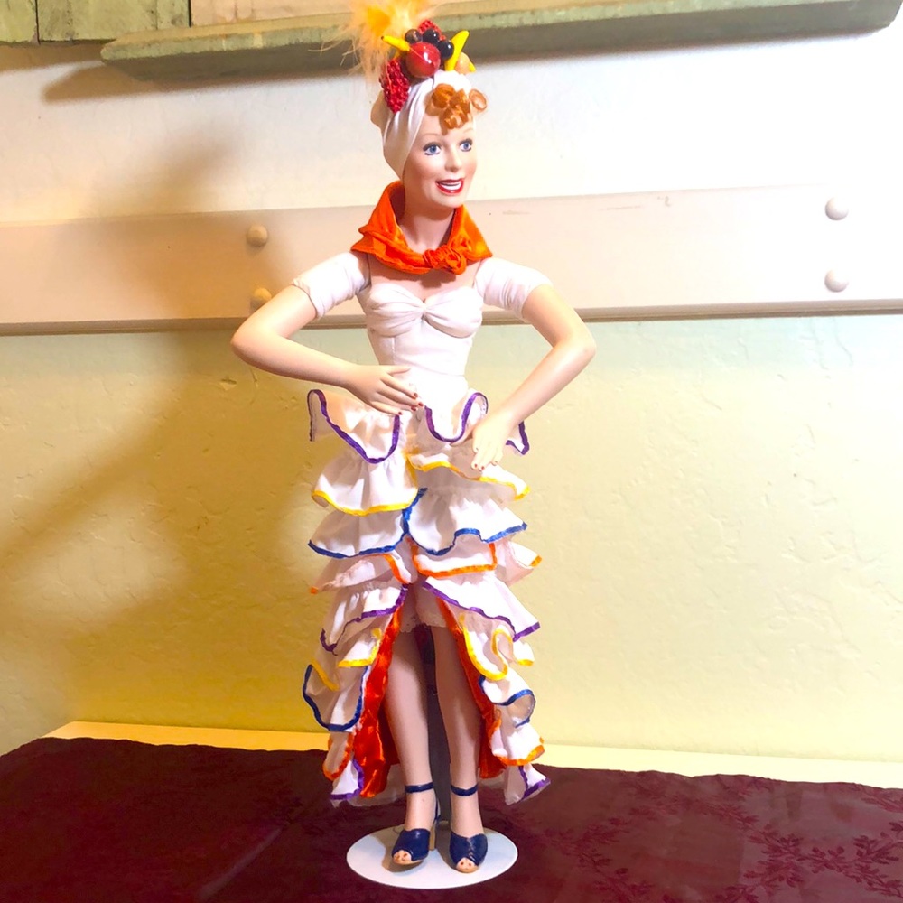 Lucy 1996 CBS Inc. #3176B?? 19” porcelain Doll..